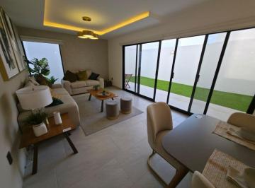 Casa de 3 habitaciones, El Marqués · Hermosa Casa a Estrenar con Roof y Jardín Privado