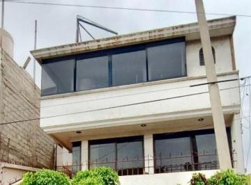 Casa de 6 habitaciones, Iztapalapa · Casa de 3 Niveles con Gran Potencial y Espacios Amplios en Iztapalapa