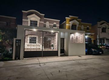 Casa de 3 habitaciones, Tijuana · Renta Casa 3 Recamaras Fraccionamiento Urbi Quinta del Cedro Santa Fe
