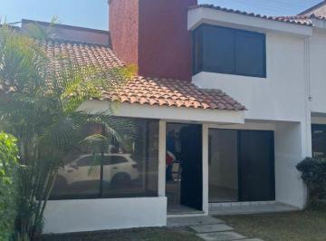 Casa en condominio · 180m² · 3 Recámaras · 2 Estacionamientos · Casa Remodelada con Vigilancia