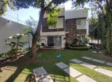 Casa en condominio · 134m² · 3 Recámaras · 2 Estacionamientos · Casa en Condominio Amueblada y con Alberca, en Jiutepec Morelos.