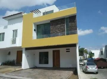 Casa de 3 habitaciones, Zapopan · Casa en San Isidro Residencial con 3 Habitaciones a un Costao de Punto San Isidro