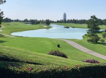 Terreno / Lote , León · Venta de Terreno en El Bosque Cowntry Club