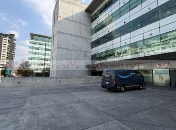 Oficina · 943m² · 40 Estacionamientos · Oficina en Venta en Lomas del Rosario