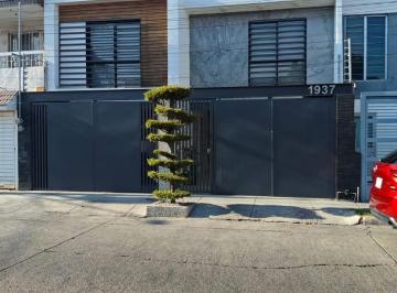 Casa de 4 habitaciones, Guadalajara · Casa Remodelada 4 Recámaras Jardines Alcalde Guadalajara $7,600,000