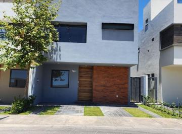 Casa de 4 habitaciones, Zapopan · Casa Nueva en Venta Dentro de Coto en Parques Vallarta Zapopan