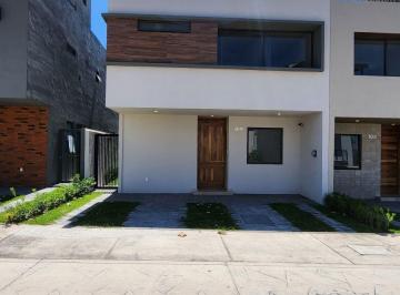 Casa de 4 habitaciones, Zapopan · Casa Nueva en Venta Dentro de Coto en Parques Vallarta Zapopan