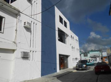 Local comercial · 990m² · 17 Recámaras · Edificio Ideal Para Oficinas, Consultorios o Escuela