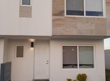 Casa de 3 habitaciones, León · Casa con 108 m², Patio Amplio, Superficie de Terreno y 3 Recámaras en Venta en Cordillera