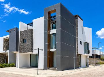 Casa de 5 habitaciones, Pachuca · Casa en Gema Pachuca - de 5 Recamaras, Estudio Opcional a 6a Recamara con Baño, Roof Gaden