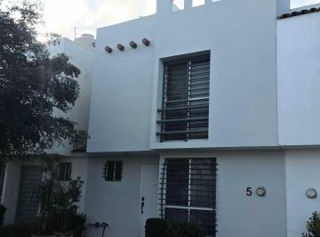 Casa en condominio de 3 habitaciones, Zapopan · Altus Quintas, Coto, 3 Recámaras, 2.5 Baños, 2 Cocheras, Excelente Estado de Conservación