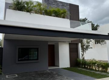 Casa · 291m² · 3 Recámaras · Casa en Fraccionamiento Vía Cumbres