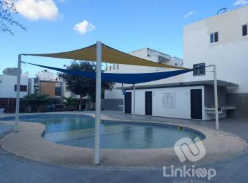 Casa · 206m² · 3 Recámaras · 2 Estacionamientos · Casa en Venta con Excedente y Alberca en Acanto Residencial Apodaca Nl