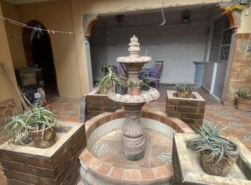 Casa · 542m² · 4 Recámaras · 2 Estacionamientos · Casa en Venta