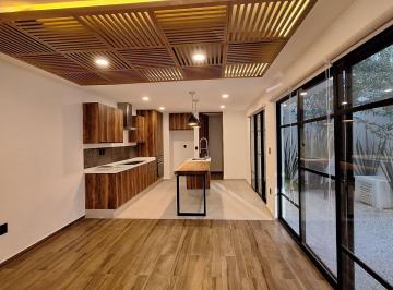 Casa · 185m² · 3 Recámaras · 2 Estacionamientos · Venta de Casa Autosustentable en Zakia