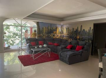 Quinta · 16000m² · 3 Recámaras · 5 Estacionamientos · Quinta en Venta en en Jardines de La Silla, Juárez N. L.