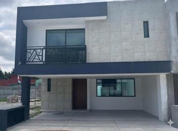 Casa en condominio · 284m² · 3 Recámaras · 3 Estacionamientos · ¡Comienza a Ser Tu Hogar Cuando La Eliges! en Venta Casa Nueva Dentro de Fraccionamiento