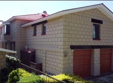 Casa · 378m² · 3 Recámaras · 4 Estacionamientos · Casa en Venta en Fraccionamiento Hacienda San José Barbabosa
