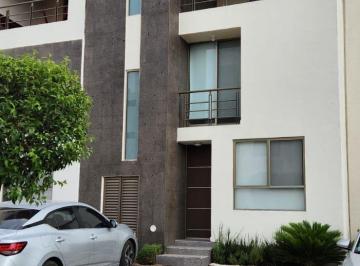 Casa · 3 Recámaras · 2 Estacionamientos · Casa - Fraccionamiento del Parque Residencial