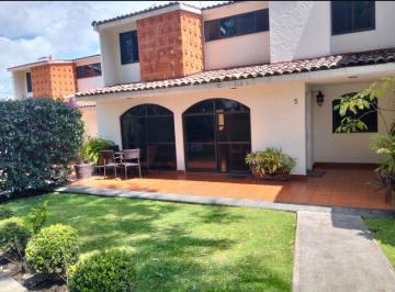 Casa en condominio de 4 habitaciones, Cuernavaca · Casa Venta en Condominio Único