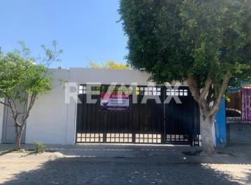 Casa · 54m² · 2 Recámaras · 2 Estacionamientos · Casa en Venta - (4)