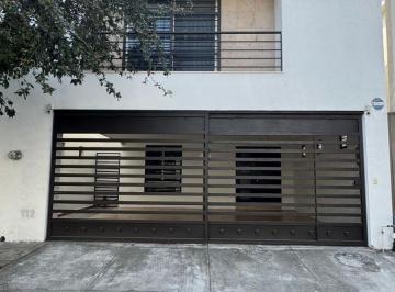 Casa de 3 habitaciones, Monterrey · Hermosa Casa en Venta en Paseo de Cumbres 4to Sector