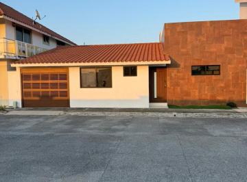 Casa · 200m² · 2 Recámaras · 1 Estacionamiento · Casa en Venta El Sendero Residencial
