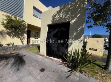 Casa de 4 habitaciones, Querétaro · El Refugio Casa en Venta a Pie de Calle con 3 Recámaras y Sala de Tv