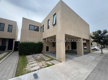 Casa en condominio de 3 habitaciones, El Marqués · Casa con 163 m² de Terreno y 3 Recámaras en Venta en Zákia Querétaro