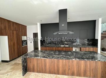 Casa en condominio de 4 habitaciones, Querétaro · Casa en Venta Altozano | 4 Recámaras | Privada con Seguridad 24/7 y Terraza