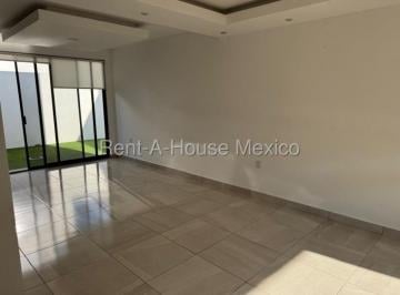Casa de 3 habitaciones, El Marqués · Renta. Zibatá - Casa con 3 Recámaras, Amenidades, Roof Garden, Cuarto de Tv