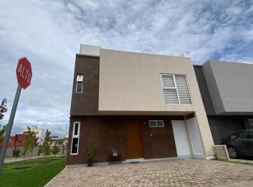 Casa · 200m² · 3 Recámaras · 3 Estacionamientos · Cygnus Ceboruco Modelo A