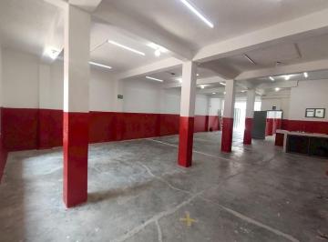 Nave industrial · 200m² · 2 Recámaras · 10 Estacionamientos · Bodega Industrial en Renta a 5 Min. de Baxter, Jiutepec Morelos.