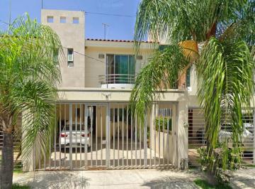 Casa de 3 habitaciones, Guadalajara · Aprovecha! Se Remata Linda Casa en Panorámica Huentitán, Jalisco