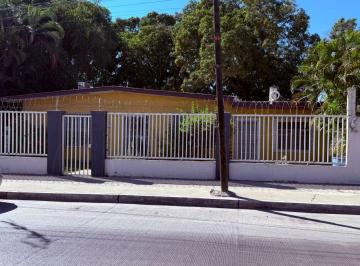 Casa de 3 habitaciones, Mazatlán · Propiedad en Area Muy Comercial en Av Gabriel Leyva Area Industrial