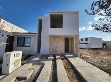 Casa · 120m² · 3 Recámaras · 3 Estacionamientos · Casa - Ciudad Maderas Residencial Querétaro