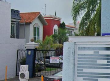 Casa de 3 habitaciones, Zapopan · Remato Casa en Zapopan a 20 Min de Gran Terraza Belenes