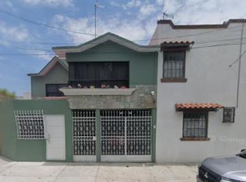 Casa de 3 habitaciones, Pachuca · Bonita Propiedad a Solo Unos Min de Plaza Patio Pachuca, Excelente Plusvalia