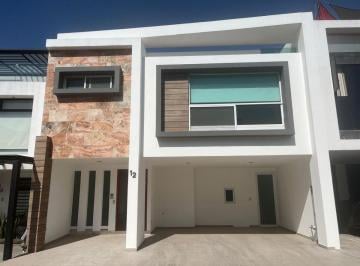 Casa de 4 habitaciones, Ocoyucan · Renta de Casa con Amplio Jardín Zona Lomas de Angelópolis, San Andrés