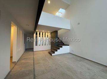 Casa de 4 habitaciones, El Marqués · Venta - Zibatá. Casa de 4 Recámaras con 1 en Planta Baja y Sala de Tv