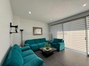 Casa de 3 habitaciones, Querétaro · Altozano, Renta - Casa Amueblada con 4 Recámaras, Estudio, Área de Tv