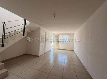 Casa de 3 habitaciones, Querétaro · Casa en Esquina con Cuarto de Tv, 3 Recámaras, Amenidades - Tres Cantos, Renta