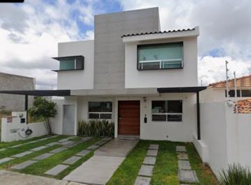 Casa de 4 habitaciones, Querétaro · Hermosa Casa a Solo 5 Min del Club de Gol Juriquilla, Zona de Alto Crecimiento, Excelente Plusvalia
