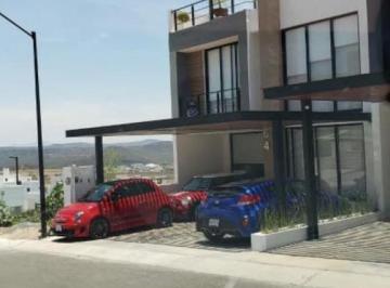 Casa de 3 habitaciones, Corregidora · Venta de Casa en El Condado Corregidora Queretaro, con 225 m² con Recamara, Sala de Tv U Oficina