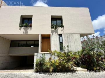 Casa · 410m² · 4 Recámaras · Casa en Laguna 1