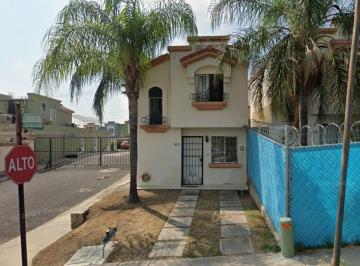 Casa de 2 habitaciones, Tonalá · Casa en Urbi Quinta Montecarlo en Coyula