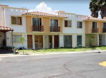 Casa de 3 habitaciones, Tlajomulco de Zúñiga · Casa en Campo Sur en El Coto Paraiso