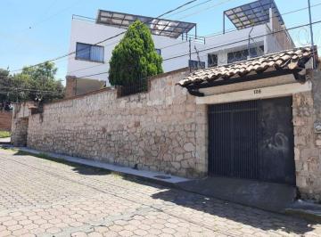 Casa · 500m² · 3 Recámaras · 3 Estacionamientos · Casa Amplia en Vista Bella Opcion Amueblada