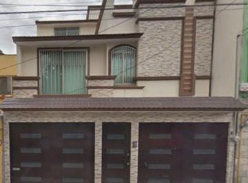 Casa de 3 habitaciones, Gustavo A. Madero · Bonita Casa en Una Exelente Ubicacion Cerca de Escuelas Parques Hospitales y Centros Comerciales