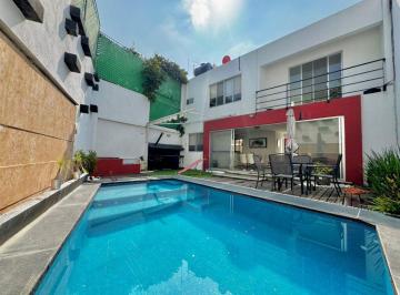 Casa · 193m² · 3 Recámaras · 2 Estacionamientos · Casa Moderna con Alberca Privada en Chapultepec, Cuernavaca